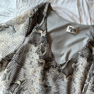 Show me your mumu long sleeve blouse